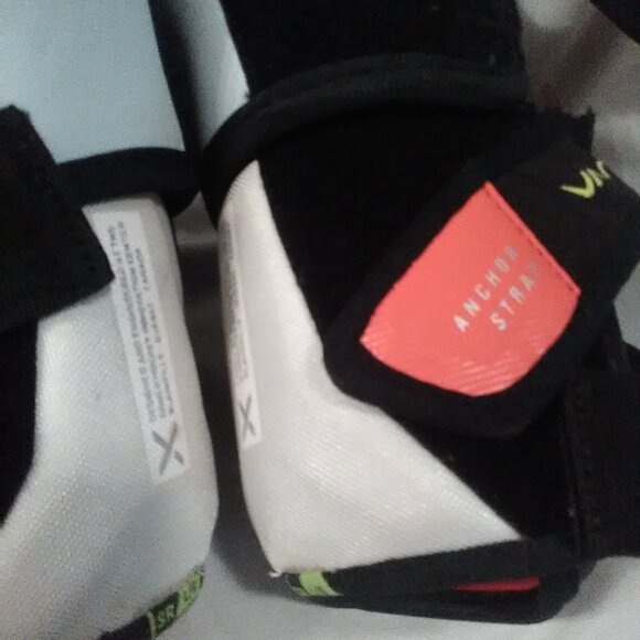 hockey elbow pads - Picture 5 of 6